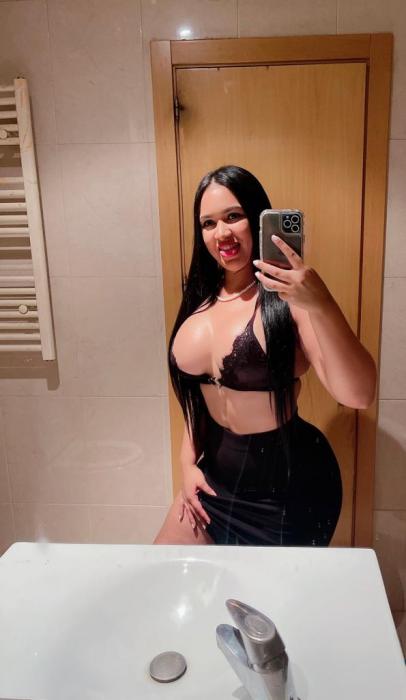 Vanessa (23)