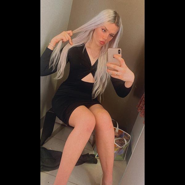 PRETTY BITCH (20)