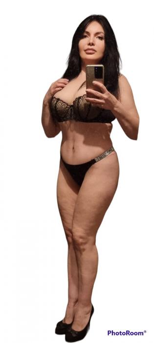 Oksana (38)