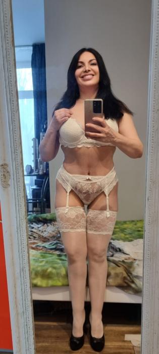 Oksana (38)