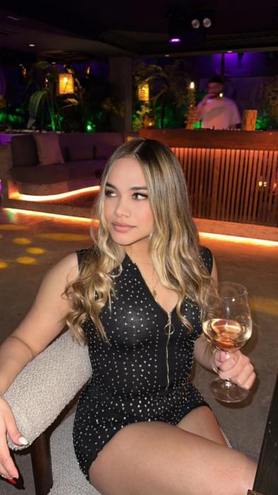 Eliana (23)