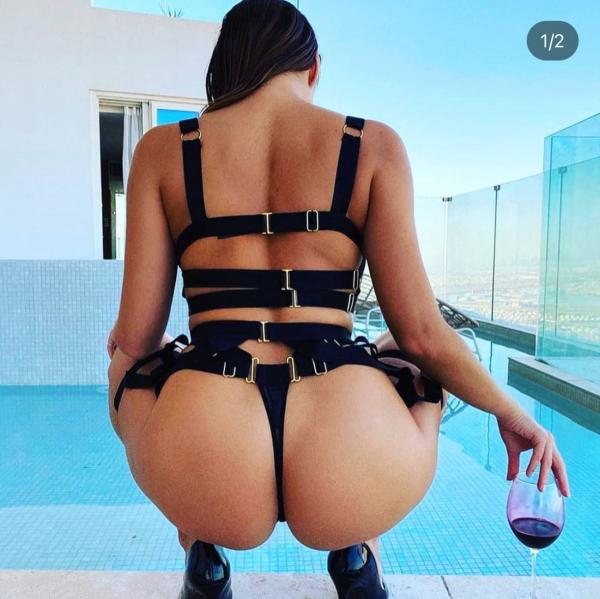 Karolina (24)