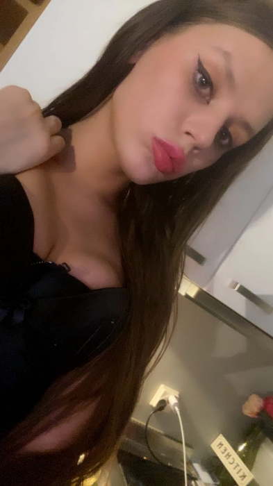HOT GIRL (20)