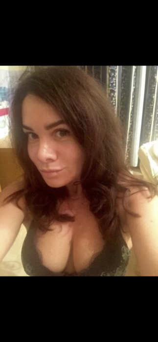 Dana (34)