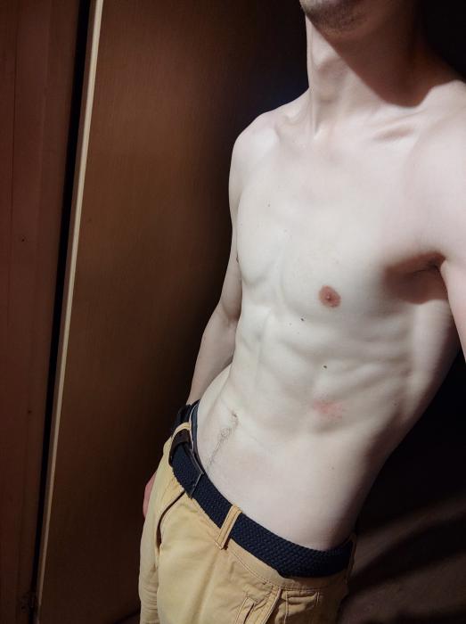 Julian (28)