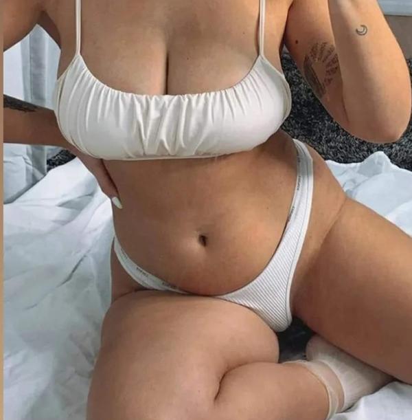 Bella (38)