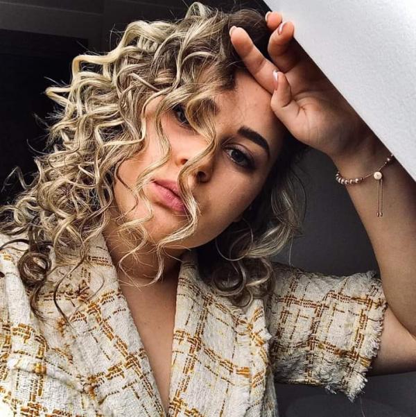 Agnese (23)