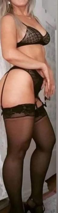 Bella (38)
