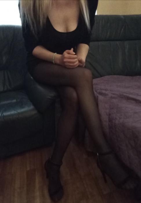 Dana (40)