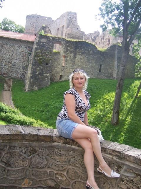 Ilona (50)