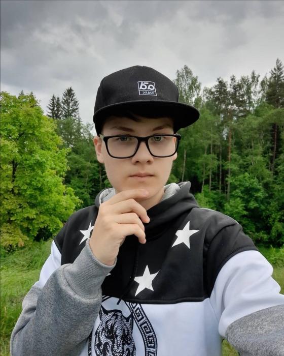 Tomas (23)