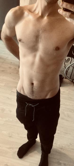 Jānis (27)