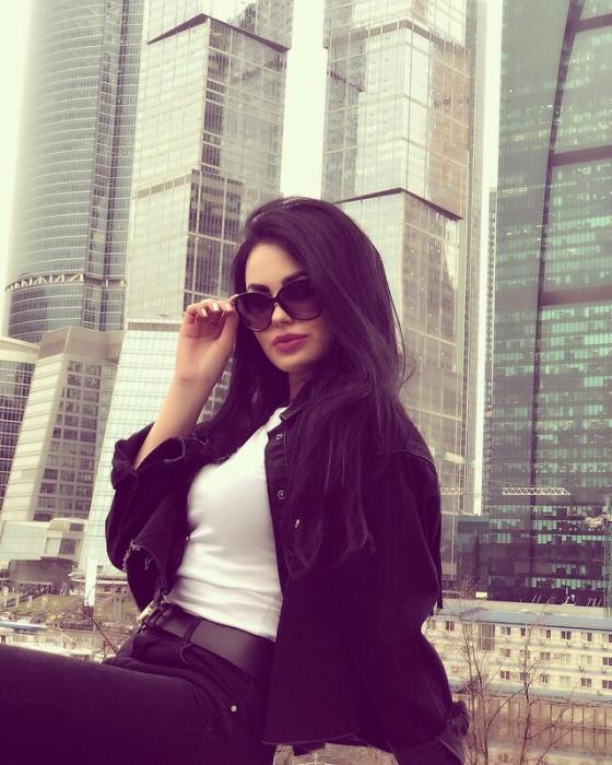 dina (28)