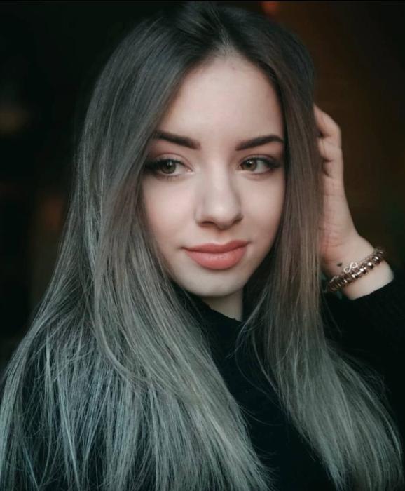 Alina (27)