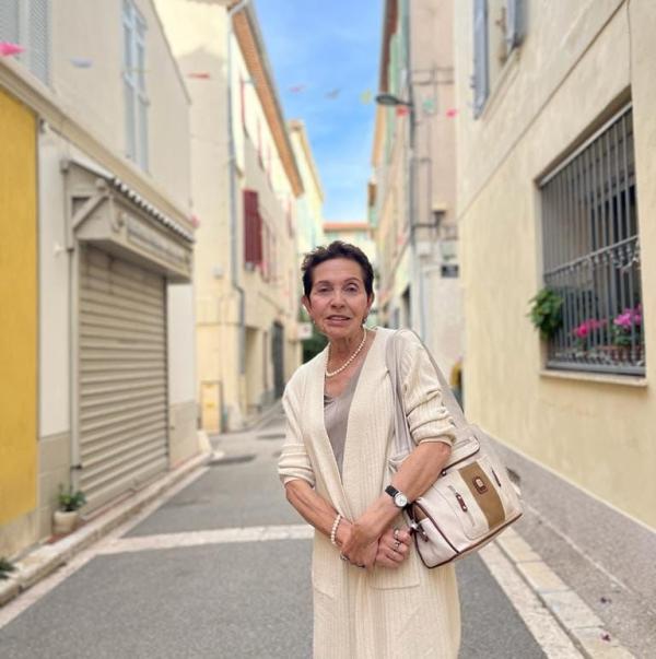 anna mebele (71)