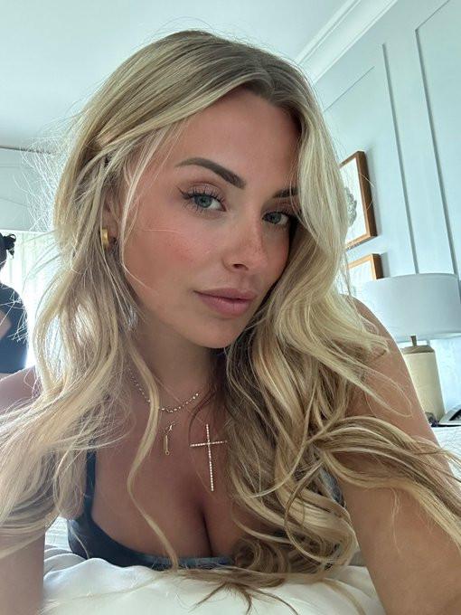 Caroline (28)
