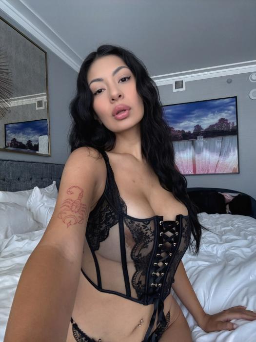Arriella Gabriel (29)
