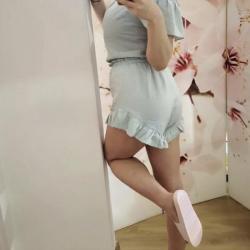 Laura26056018