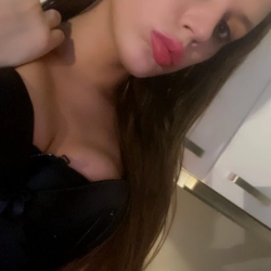 HOT GIRL