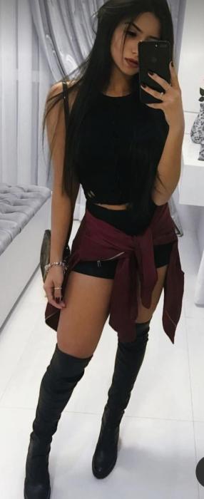 Laura (32)