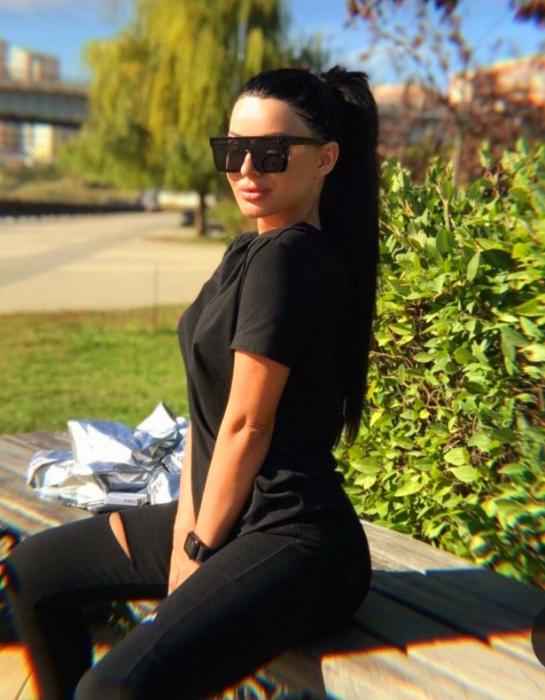 Laura (29)