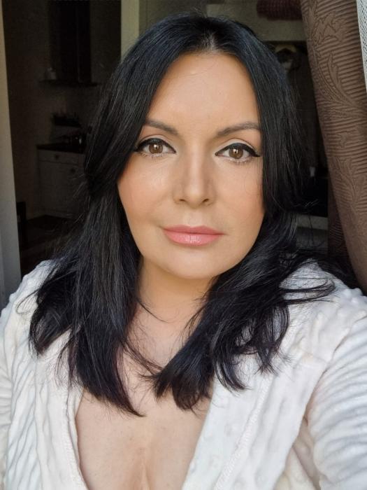Oksana (40)