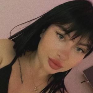 Nicole 
