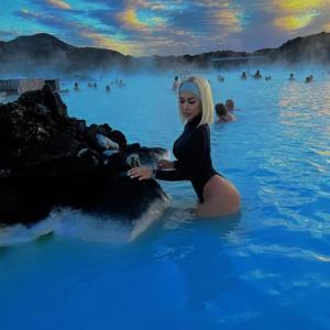 Squirting girl