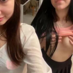 2girls