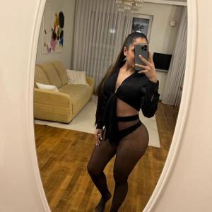 Mia