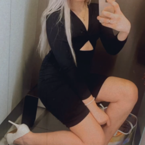 PRETTY BITCH
