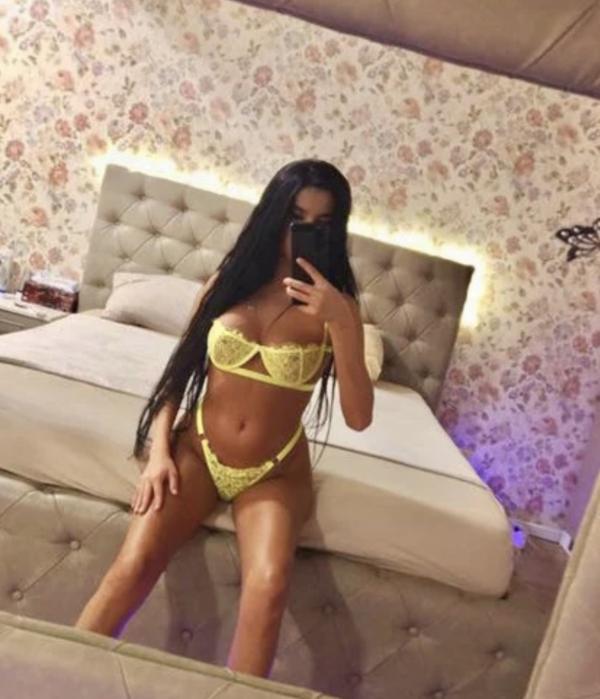 Renata (23)