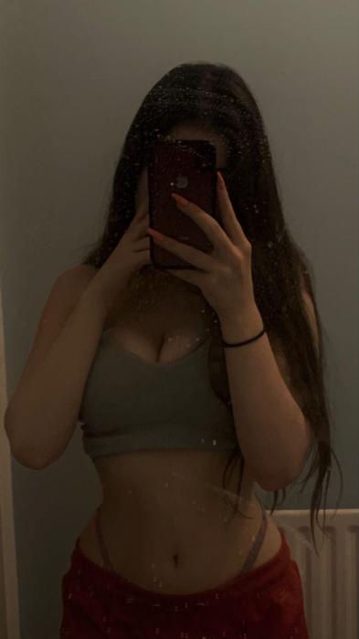 Bella (21)
