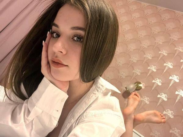 Anna (25)