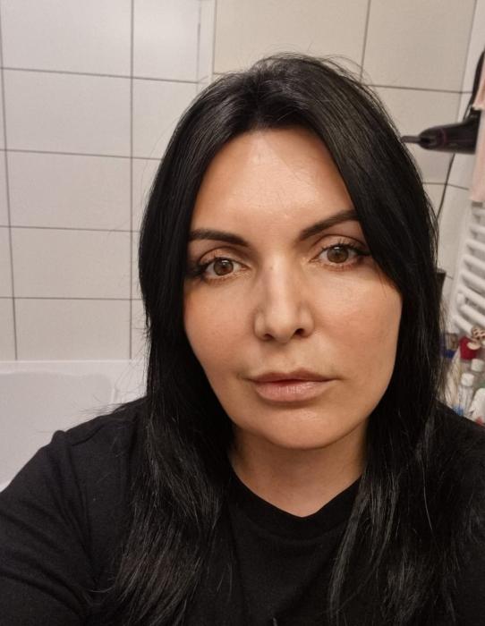 Oksana (40)