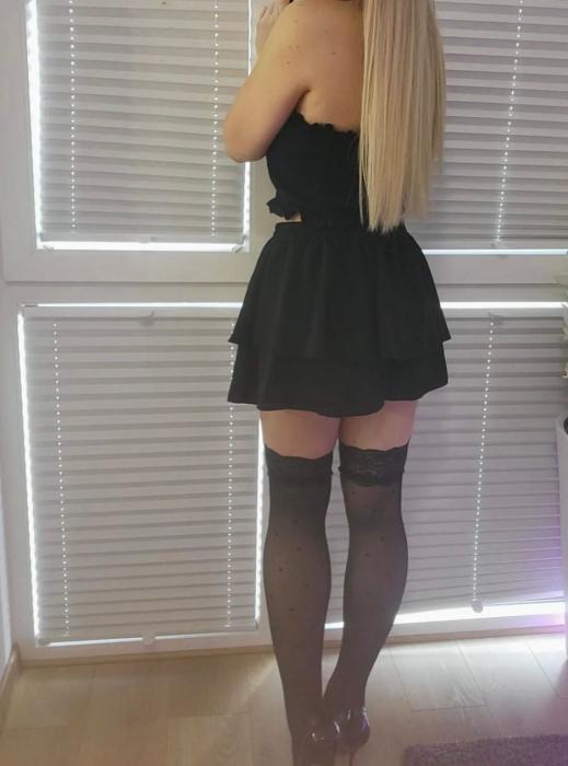 Laura Valmiera (33)