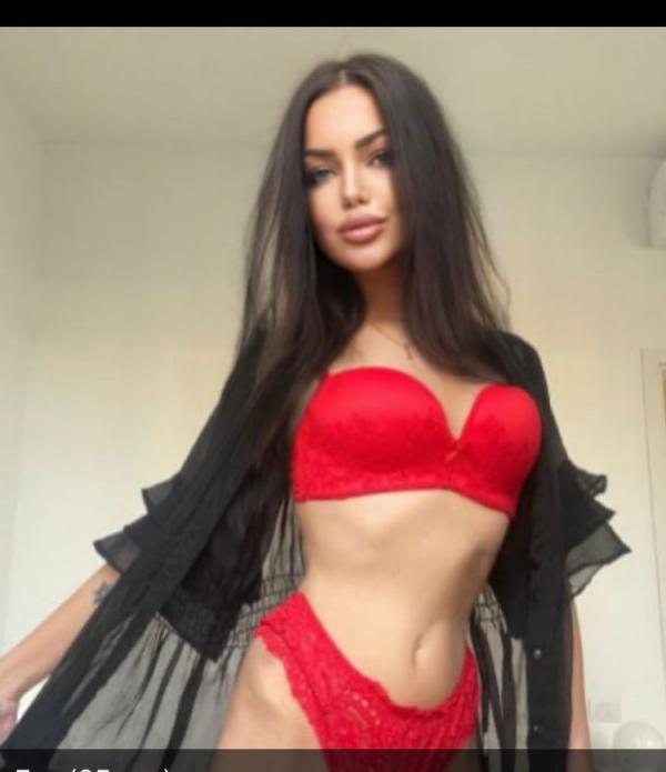 Eva (25)