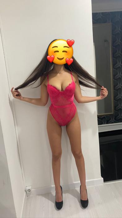Rebecca (22)