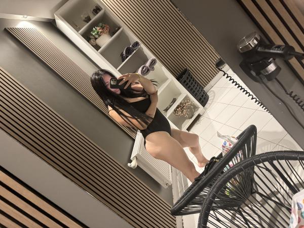 Nikol (27)