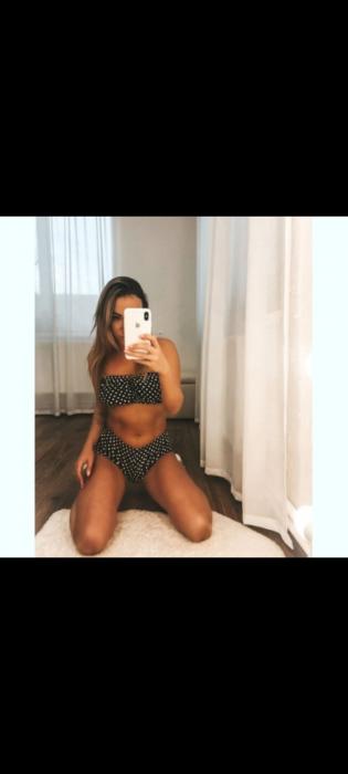 Две красотки (23)