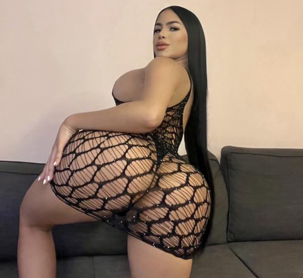Kelly (25)