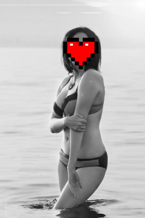 Brunette (29)