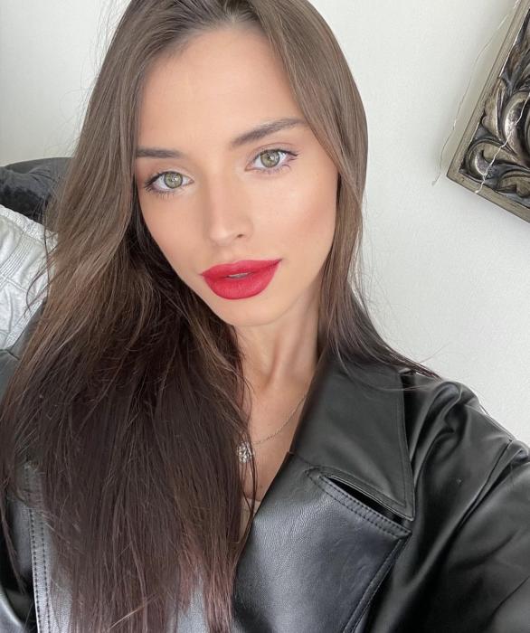 Irina (24)