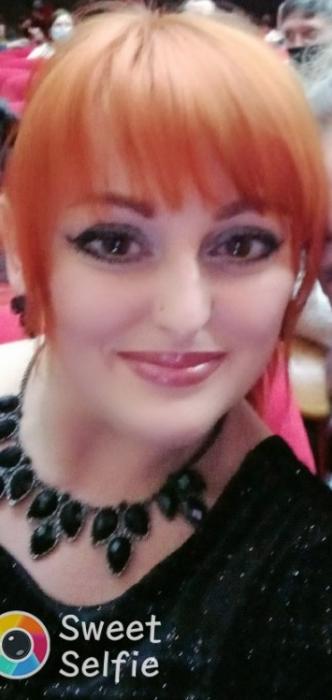 Anna (37)