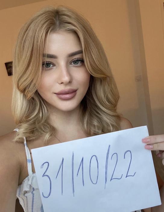 Kristina (23)