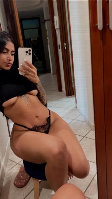 Andrea (24)