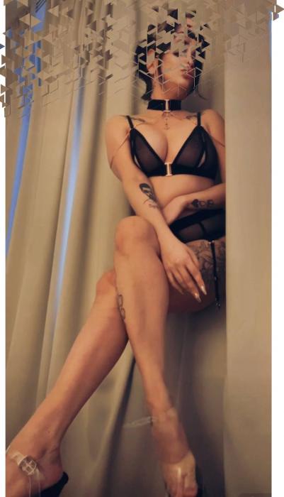 Eva (23)