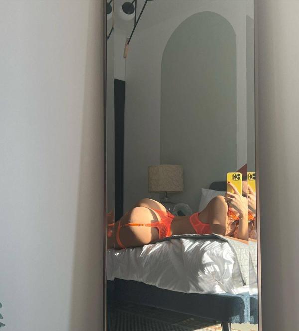 Anna (24)