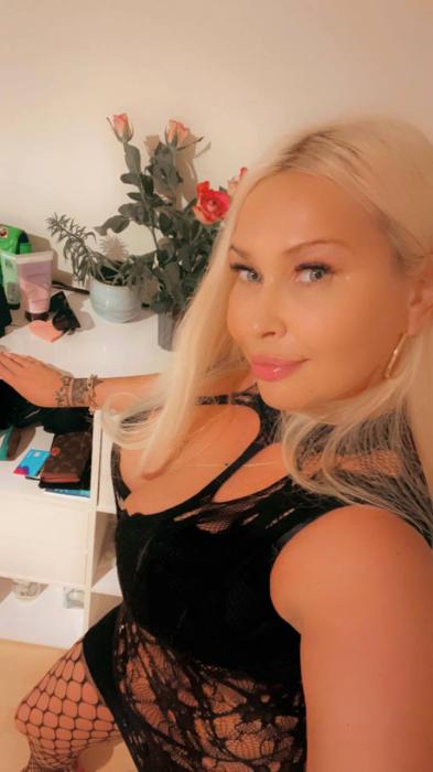 Stella (32)