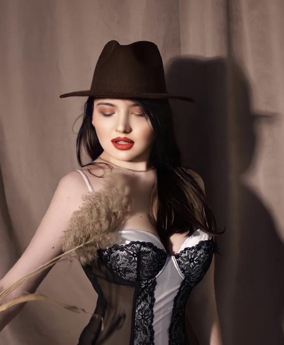 Liza (24)